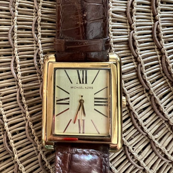 Michael Kors Brown Leather Watch - Picture 4 of 6